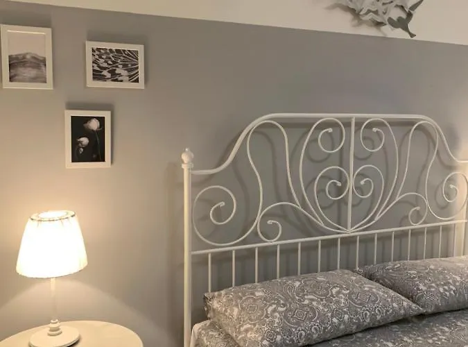 לינה וארוחת בוקר Stellammare Apulian House בארי